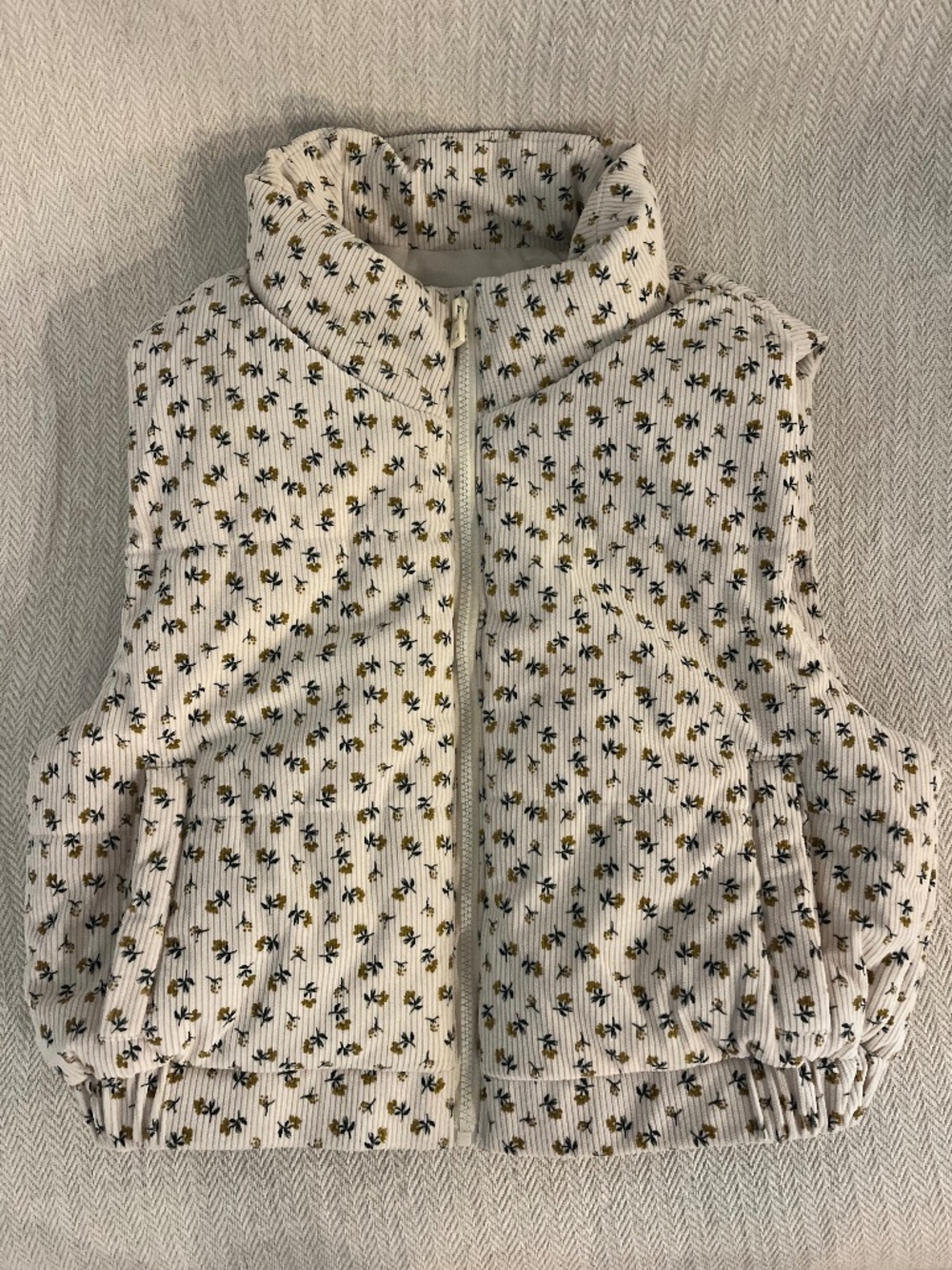 Cropped Corduroy Floral Puffer Vest